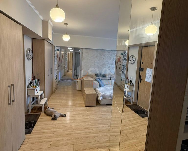 Apartament, 3 camere Bucuresti/Calea Victoriei