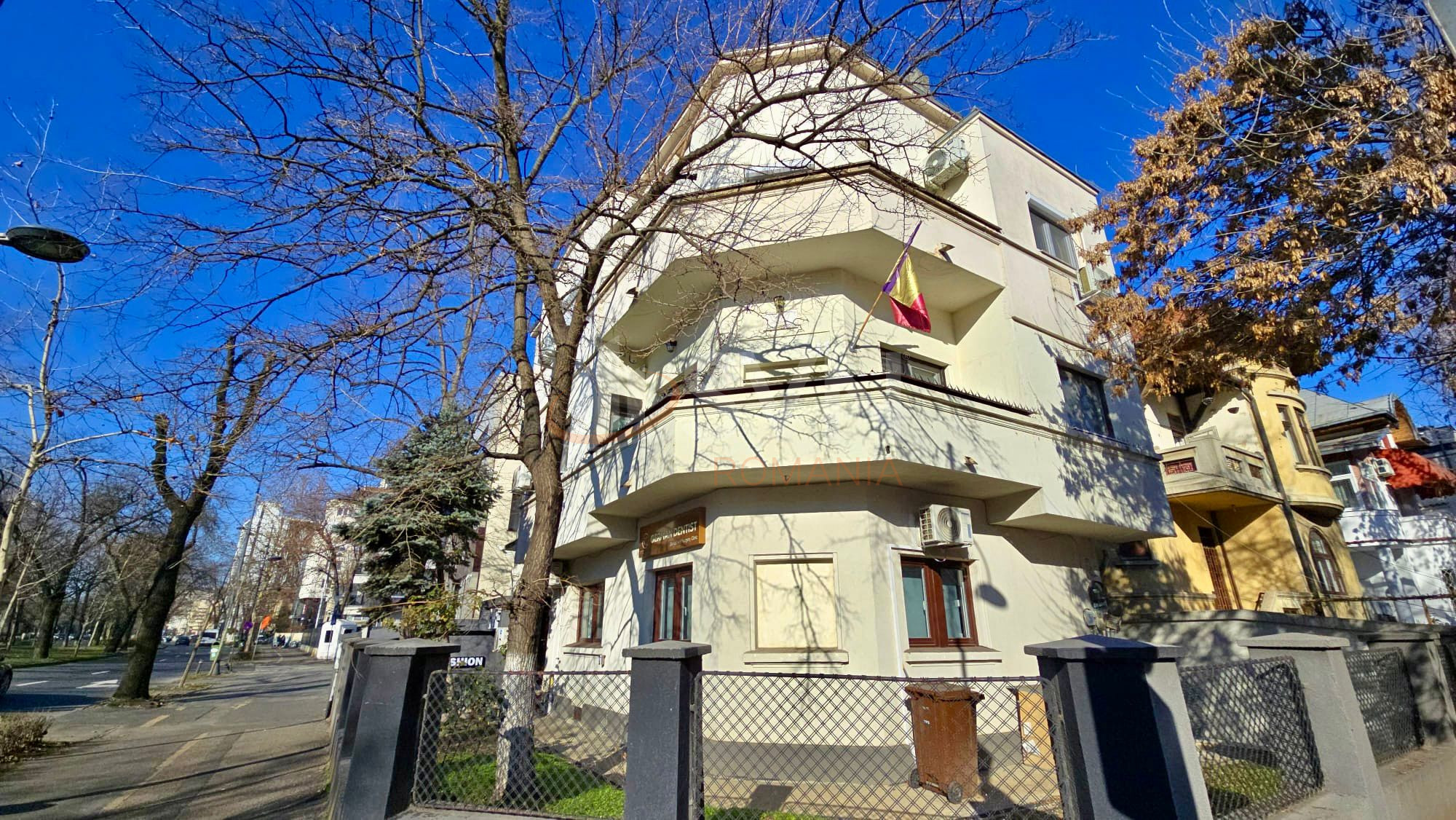 Apartament, 3 camere Bucuresti/Primaverii