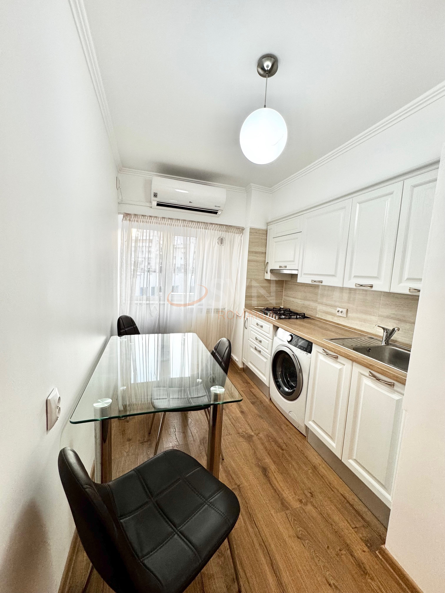 Apartament, 3 camere Bucuresti/Piata Unirii (s3)