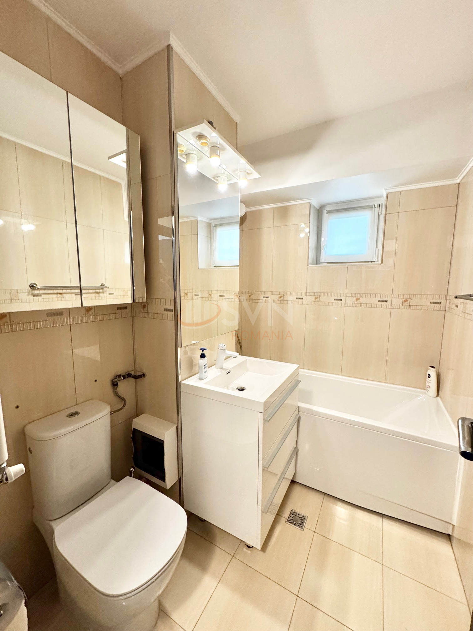 Apartament, 3 camere Bucuresti/Piata Unirii (s3)