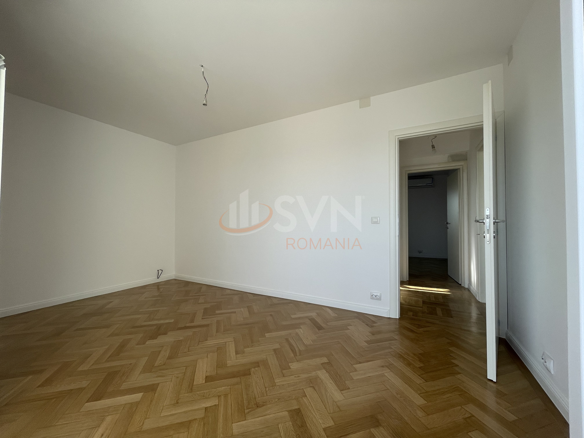 Apartament, 3 camere Bucuresti/Calea Victoriei