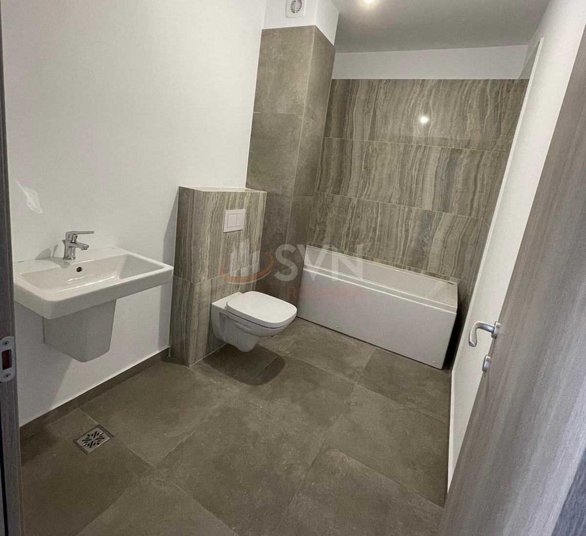 Apartament, 3 camere Bucuresti/Calea Calarasilor