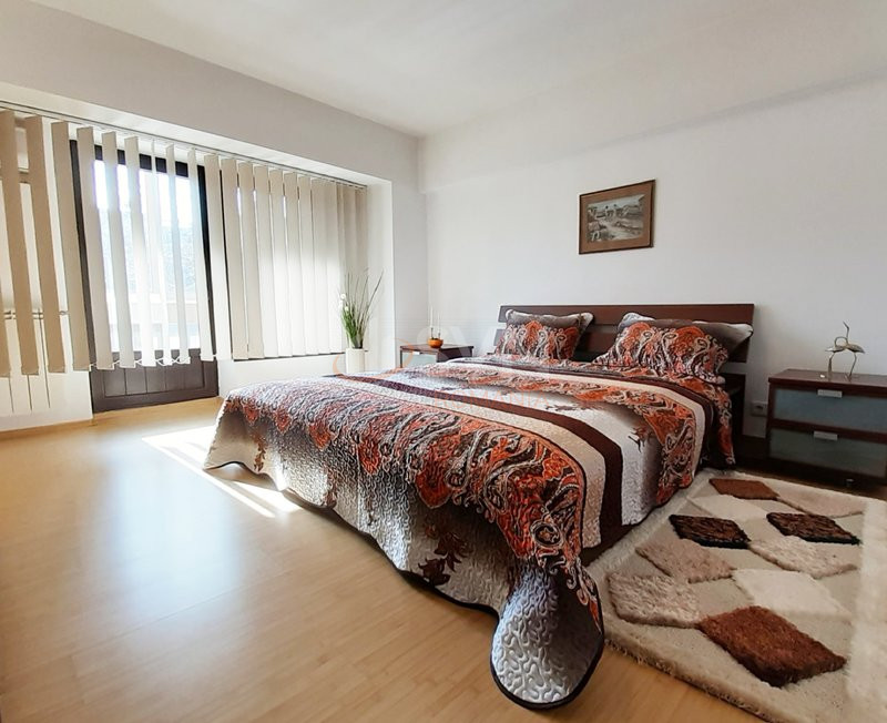 Apartament, 3 camere Bucuresti/Piata Unirii (s3)