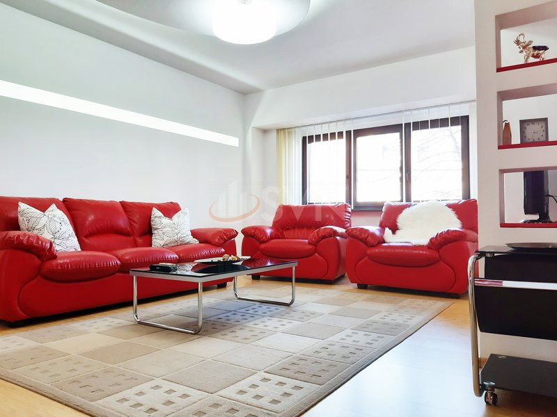 Apartament, 3 camere Bucuresti/Piata Unirii (s3)