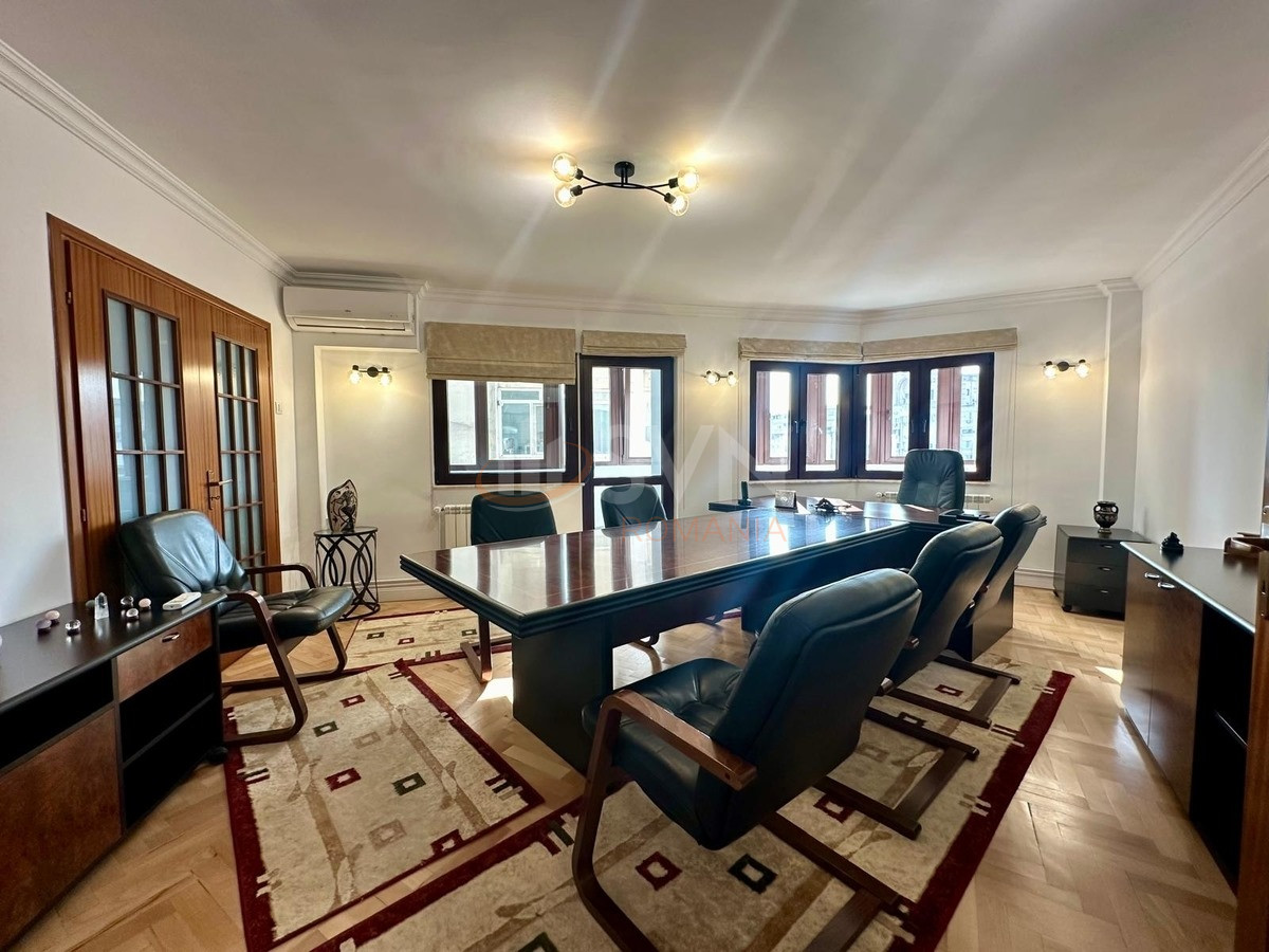 Apartament, 3 camere Bucuresti/Decebal