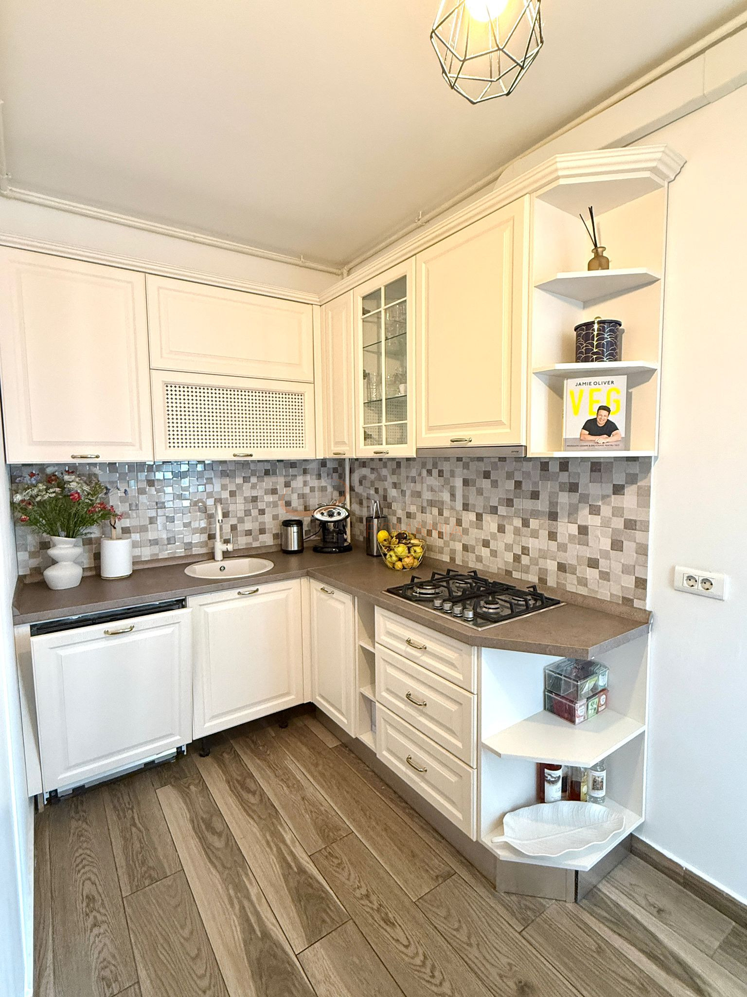 Apartament, 3 camere Bucuresti/Aviatiei