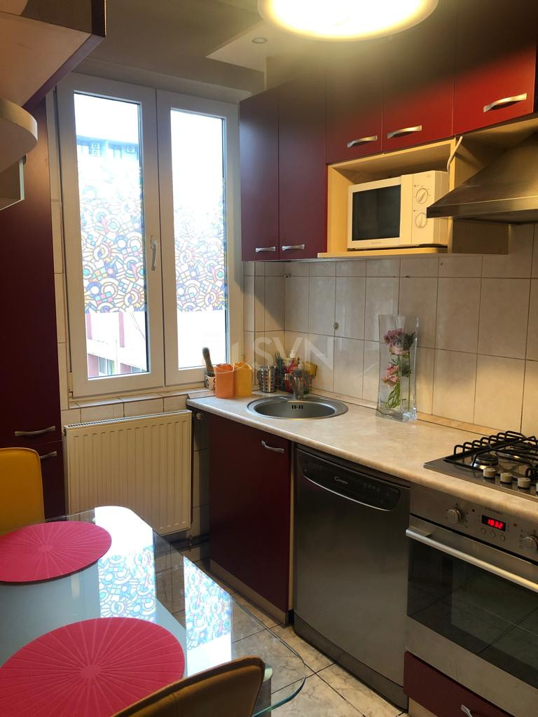 Apartament, 3 camere Bucuresti/Calea Victoriei