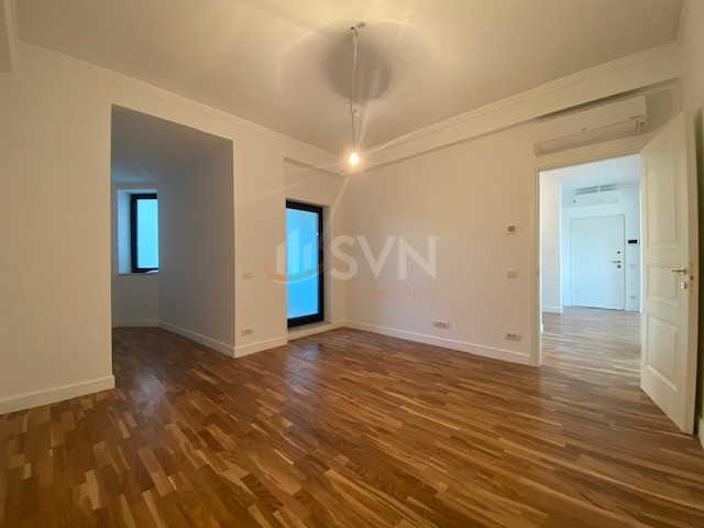 Apartament, 3 camere Bucuresti/Calea Victoriei