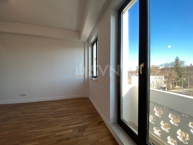 Apartament, 3 camere Bucuresti/Calea Victoriei