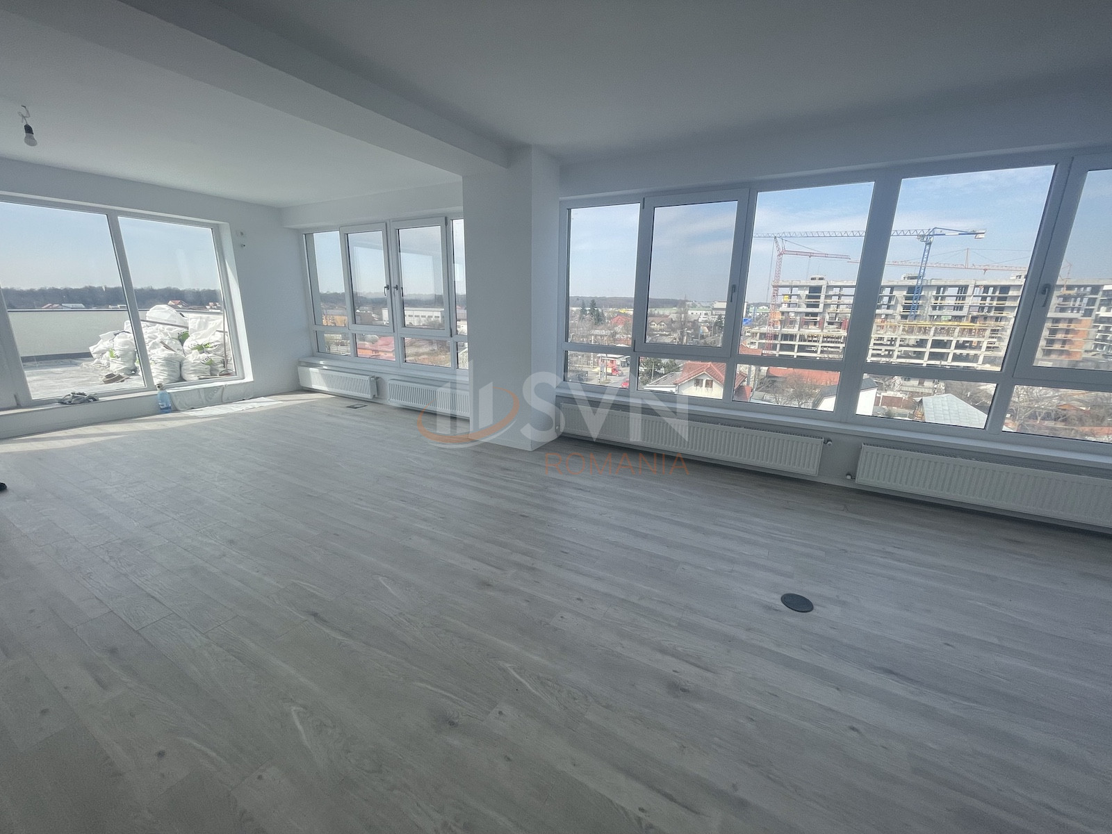 Apartament, 3 camere Bucuresti/Straulesti