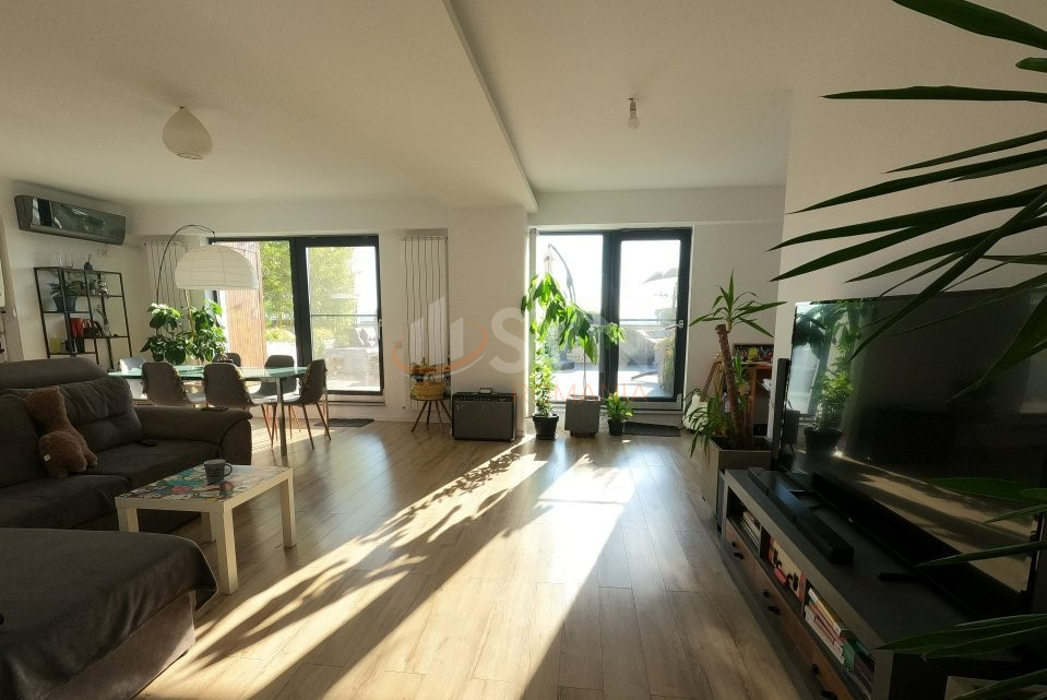 Apartament, 3 camere Bucuresti/Splaiul Independentei