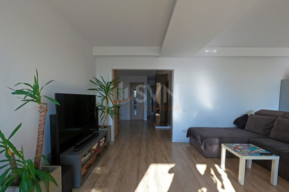 Apartament, 3 camere Bucuresti/Splaiul Independentei