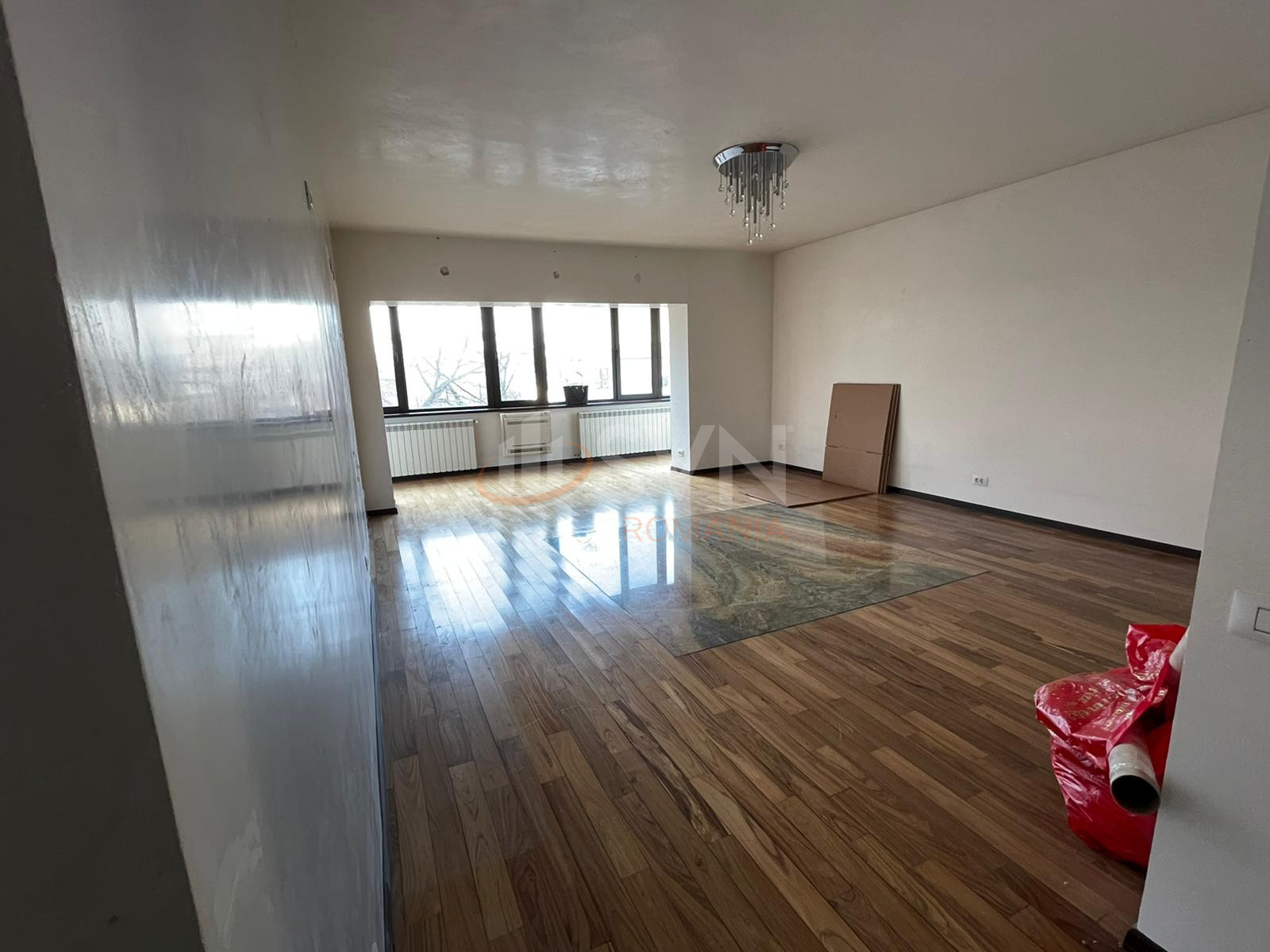 Apartament, 3 camere Bucuresti/Piata Victoriei