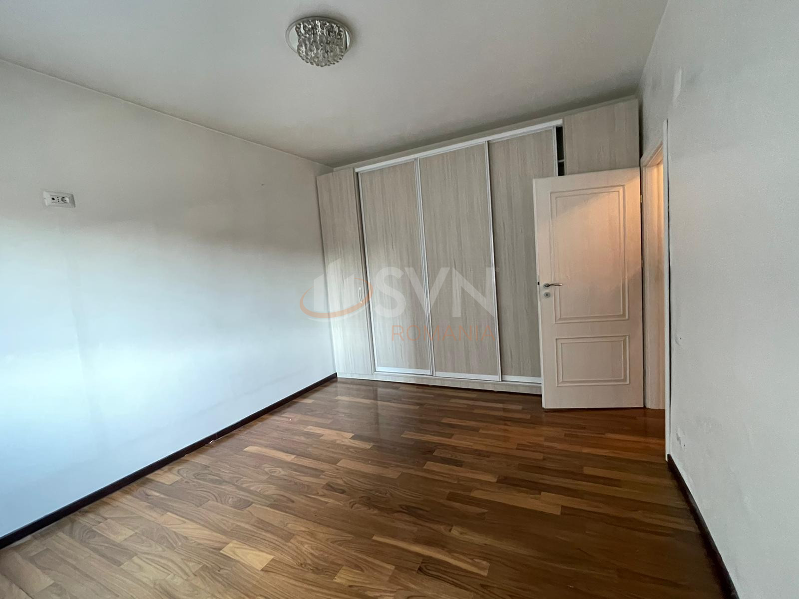 Apartament, 3 camere Bucuresti/Piata Victoriei