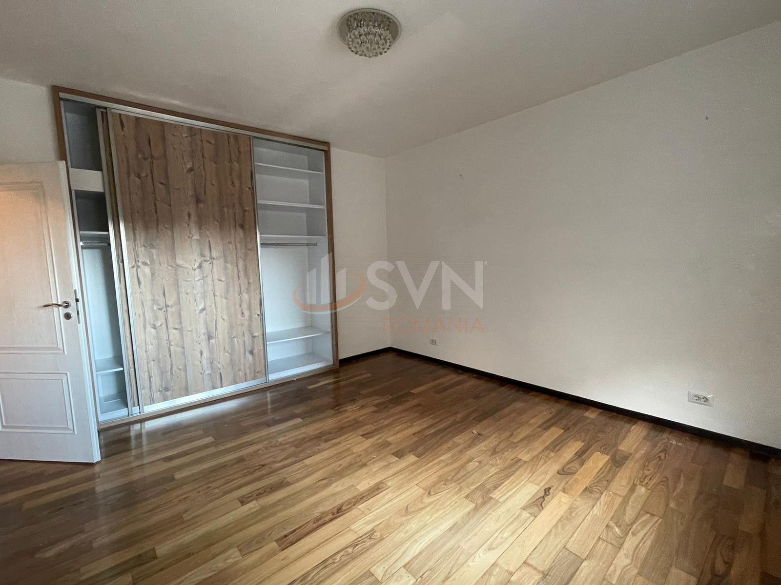Apartament, 3 camere Bucuresti/Piata Victoriei