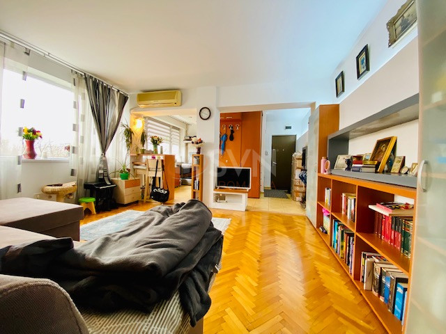 Apartament, 3 camere Bucuresti/Titan