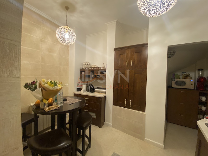 Apartament, 3 camere Bucuresti/Primaverii