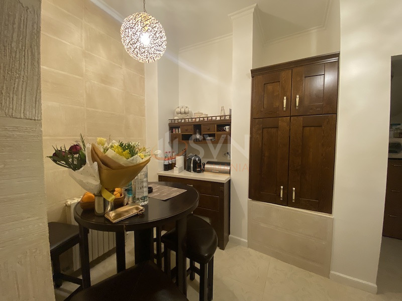 Apartament, 3 camere Bucuresti/Primaverii