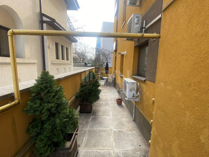 Apartament, 3 camere Bucuresti/Primaverii