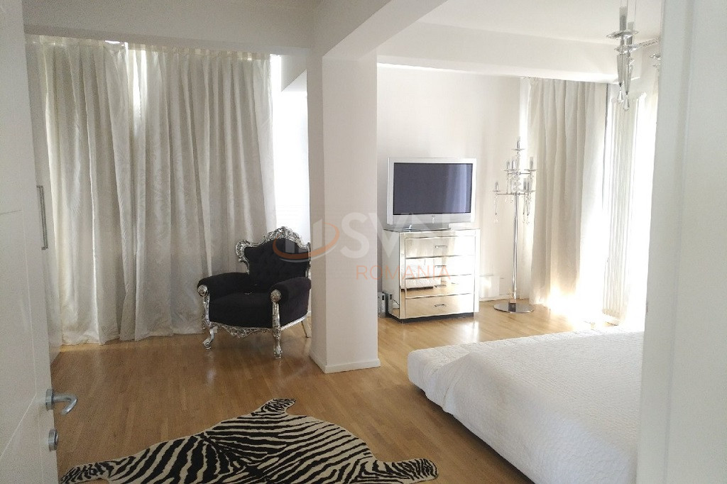 Apartament, 3 camere Cluj/Andrei Muresanu