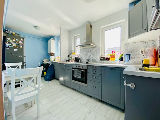 Apartament, 3 camere Bucuresti/Decebal