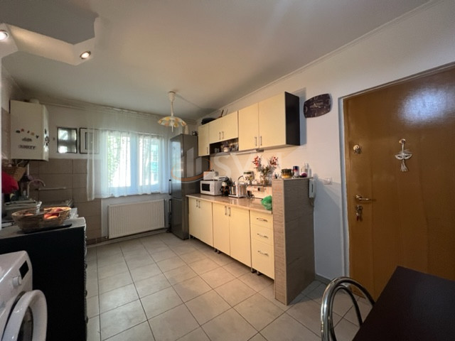 Apartament, 3 camere Cluj/Manastur