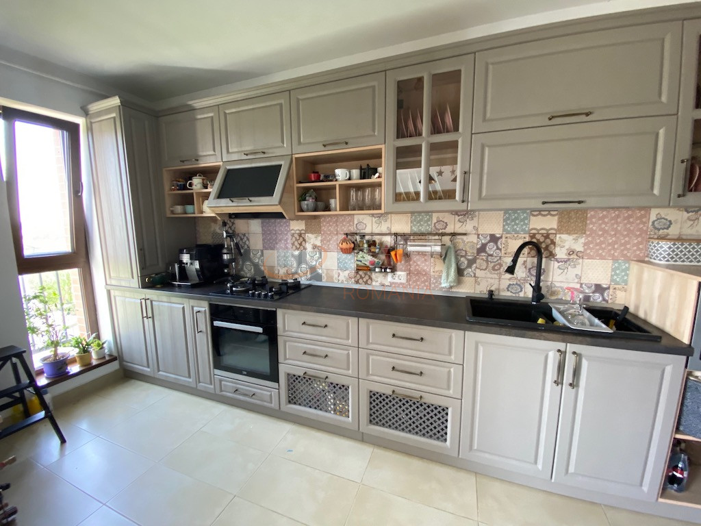 Apartament, 3 camere Bucuresti/Sisesti