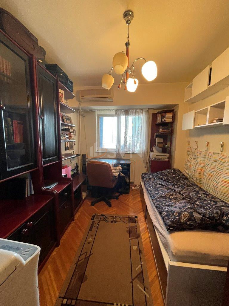 Apartament, 3 camere Bucuresti/1 Mai