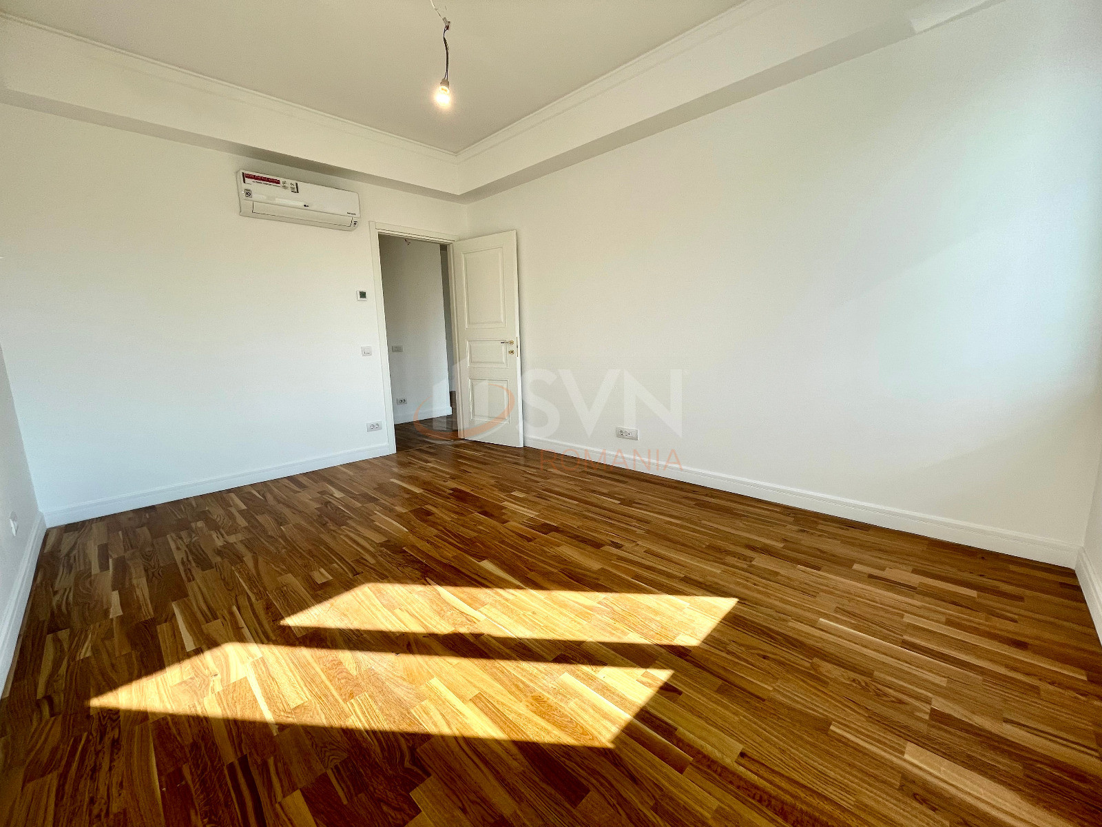 Apartament, 3 camere Bucuresti/Victoriei