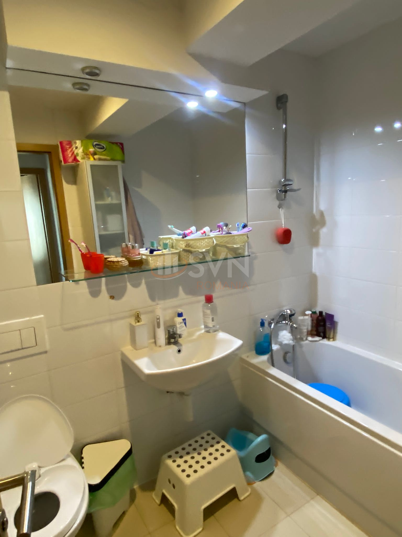 Apartament, 3 camere Bucuresti/Baba Novac