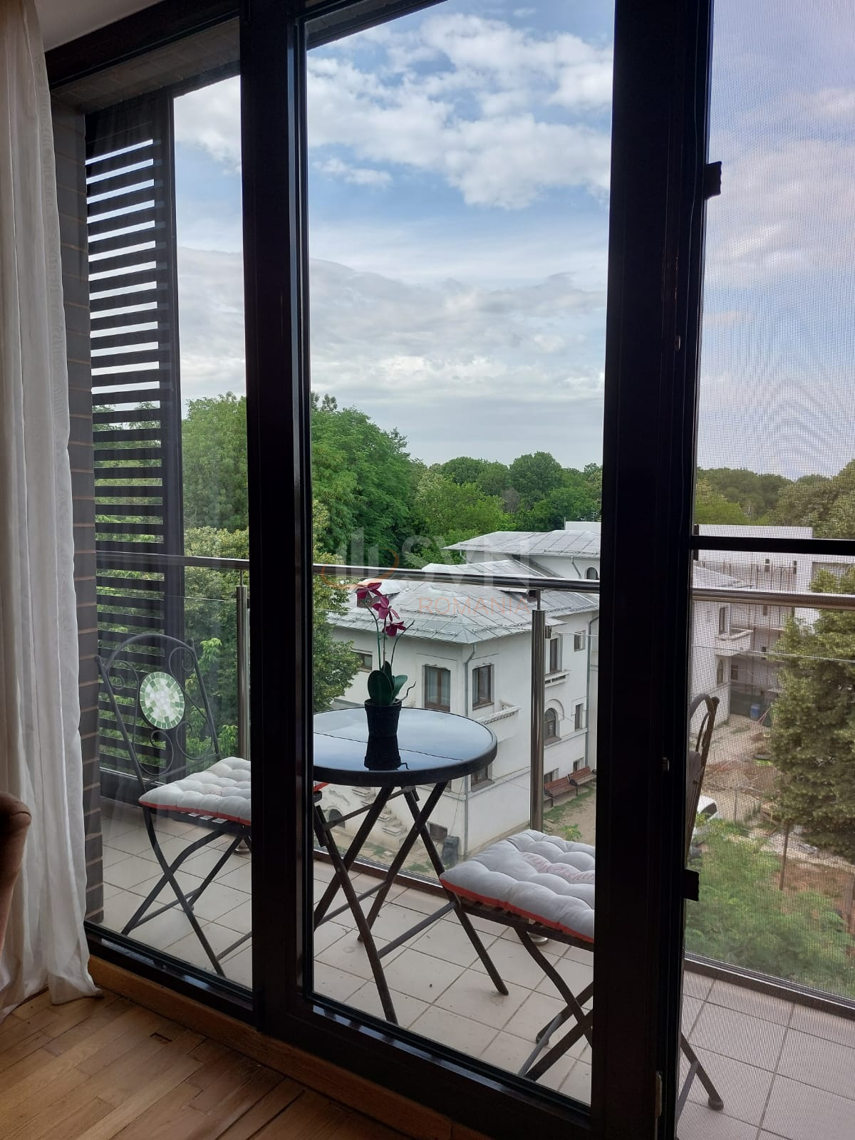 Apartament, 3 camere Bucuresti/P-ta Victoriei