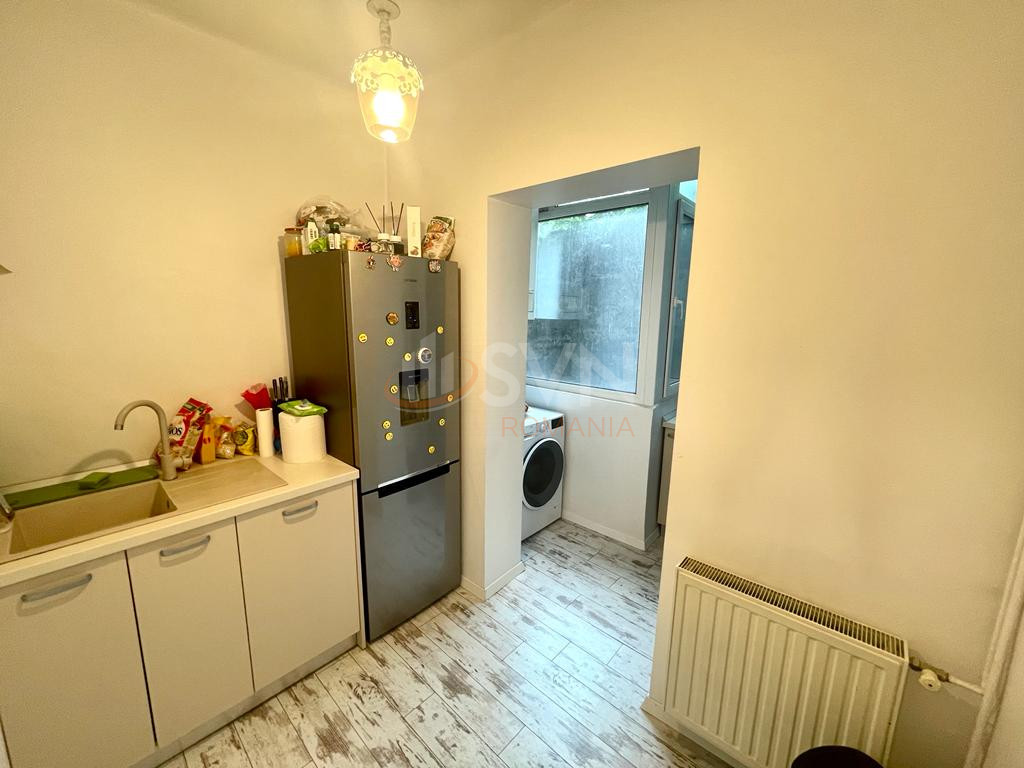 Apartament, 3 camere Bucuresti/Piata Victoriei
