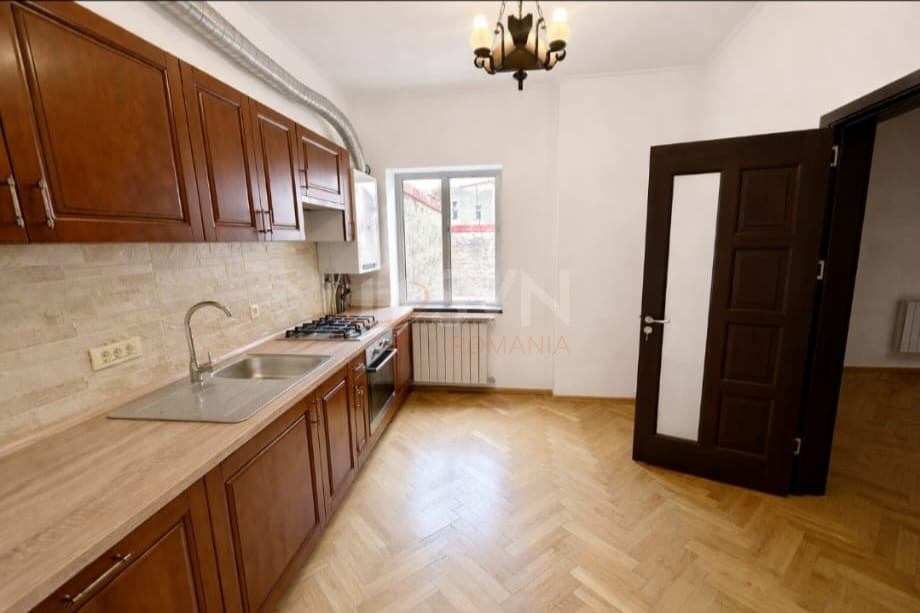 Apartament, 3 camere Bucuresti/Universitate
