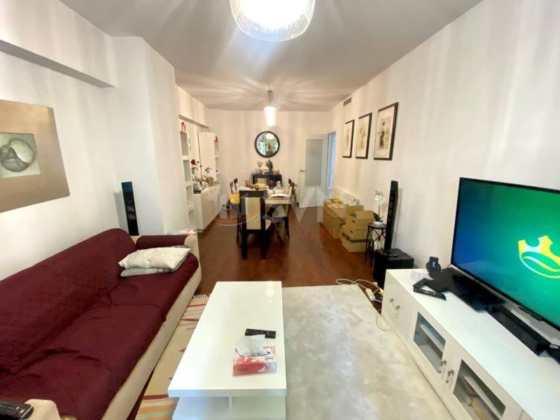 Apartament, 3 camere Bucuresti/Basarabia
