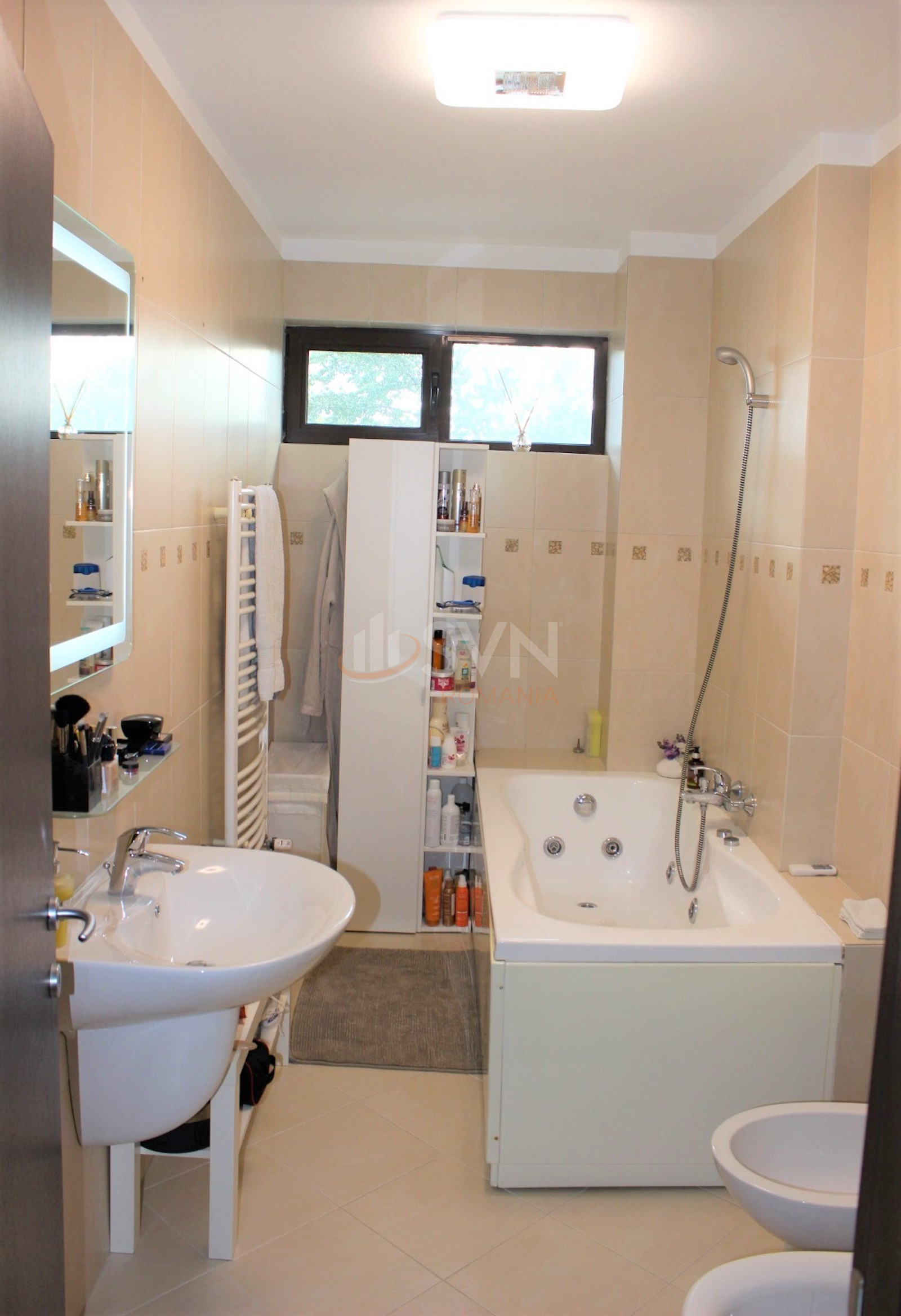 Apartament, 3 camere Bucuresti/Straulesti