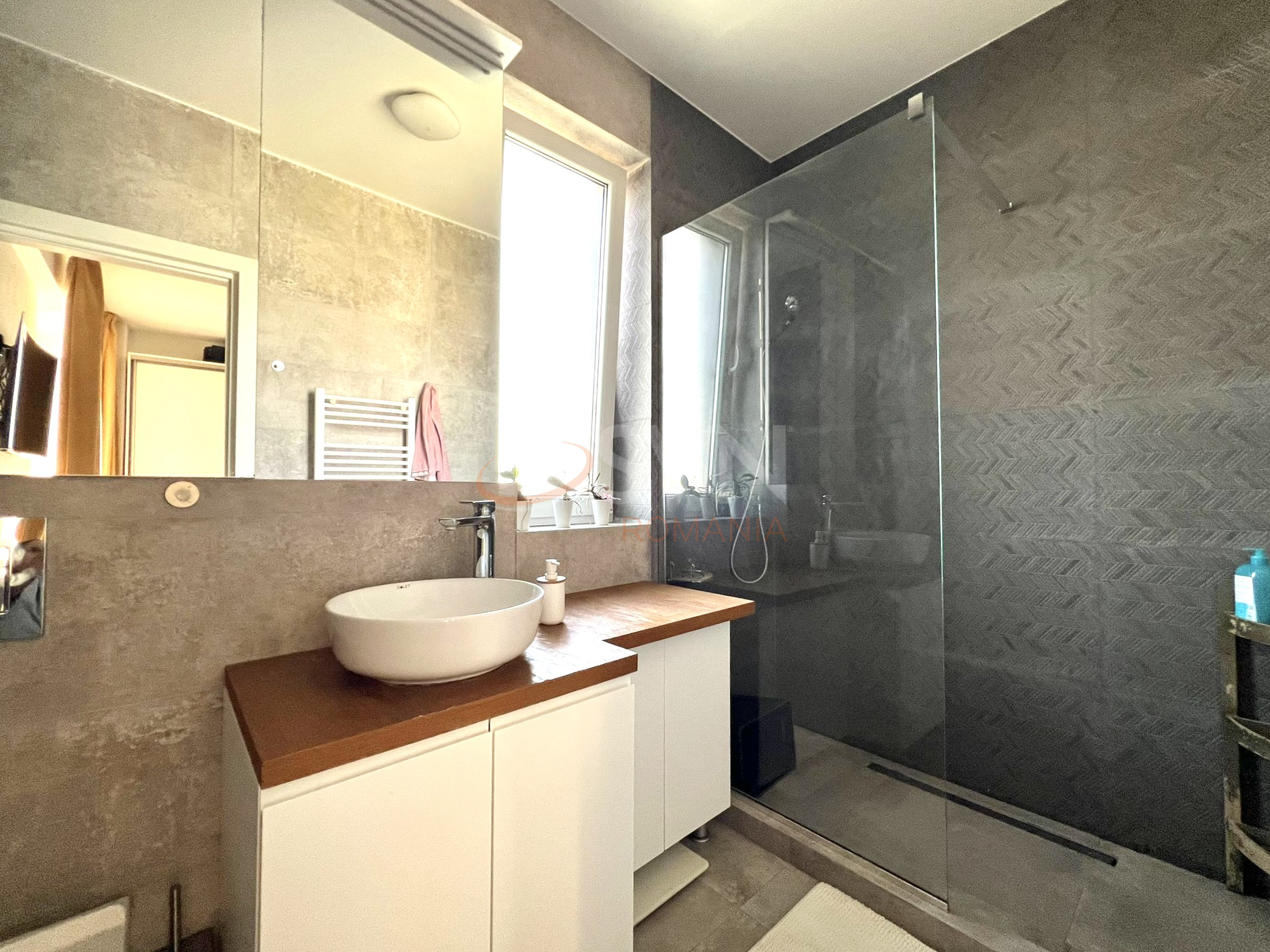 Apartament, 3 camere Bucuresti/Baneasa