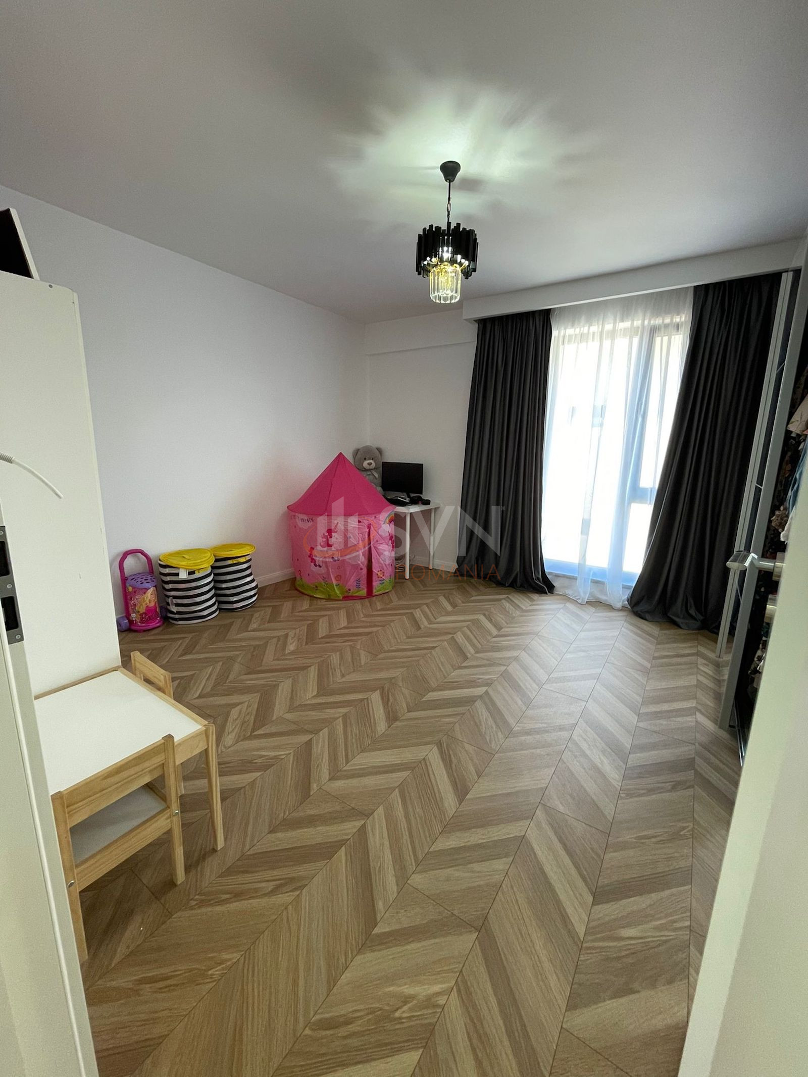 Apartament, 3 camere Bucuresti/Damaroaia