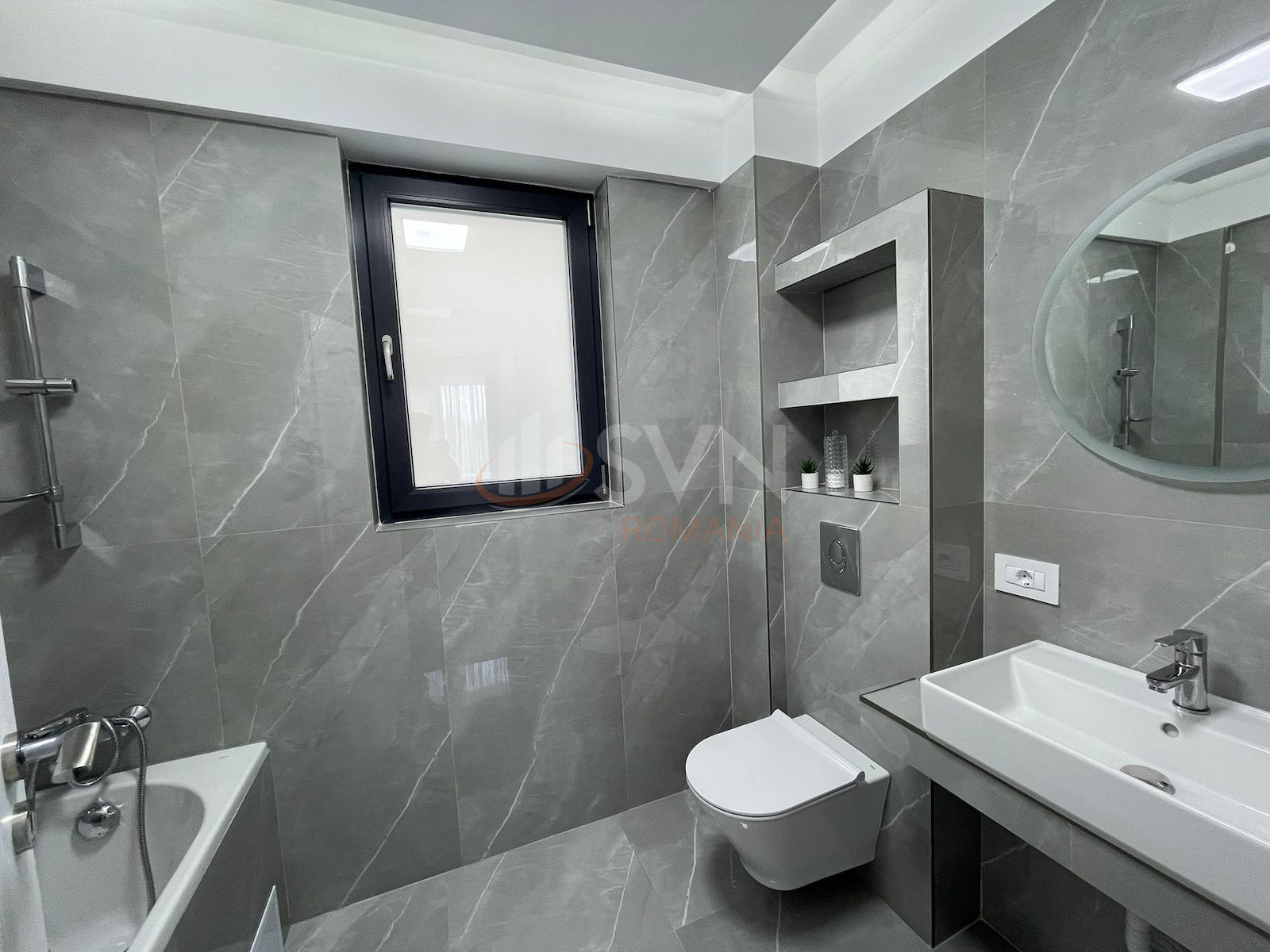 Apartament, 3 camere Bucuresti/Damaroaia
