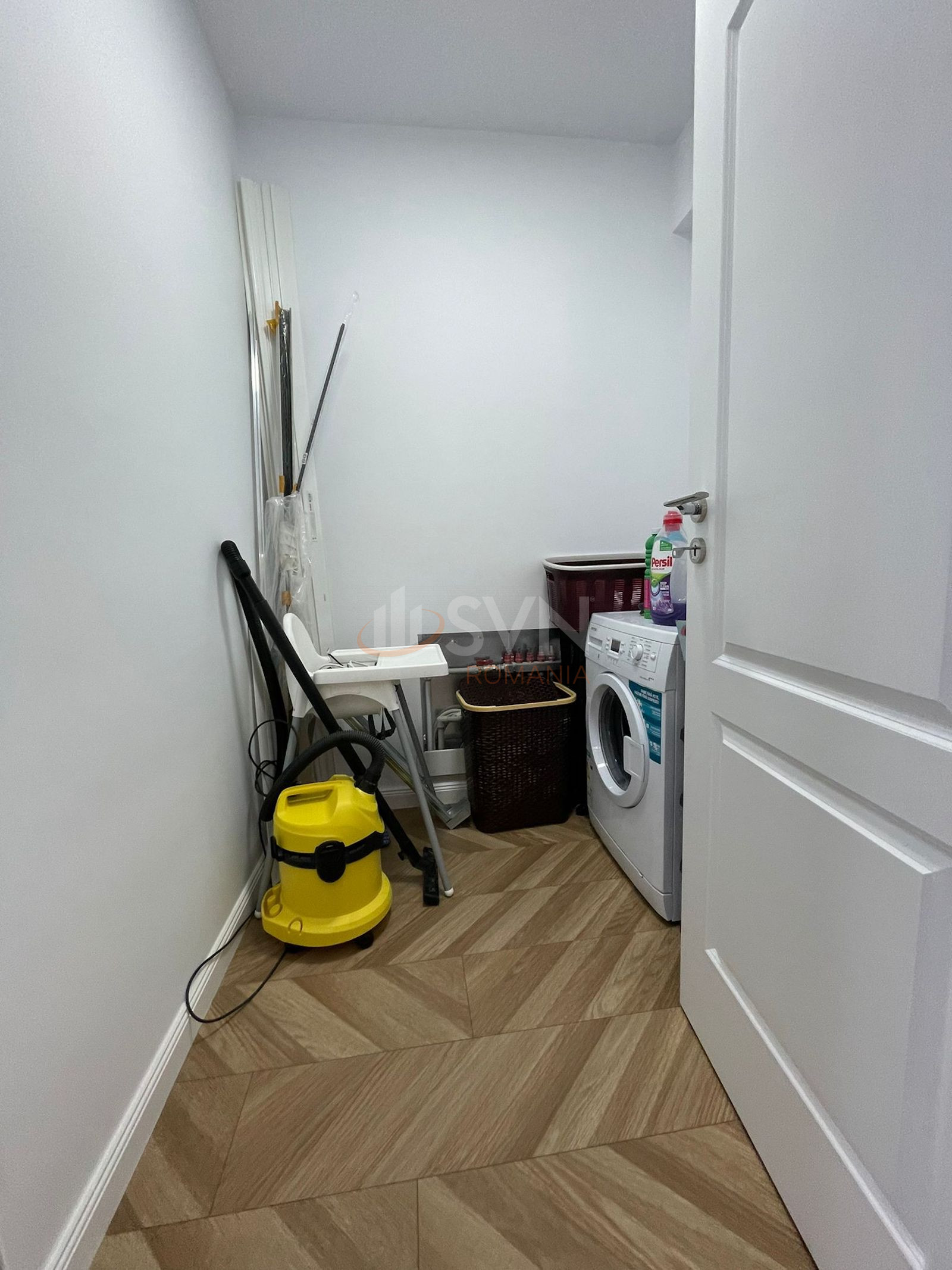Apartament, 3 camere Bucuresti/Damaroaia