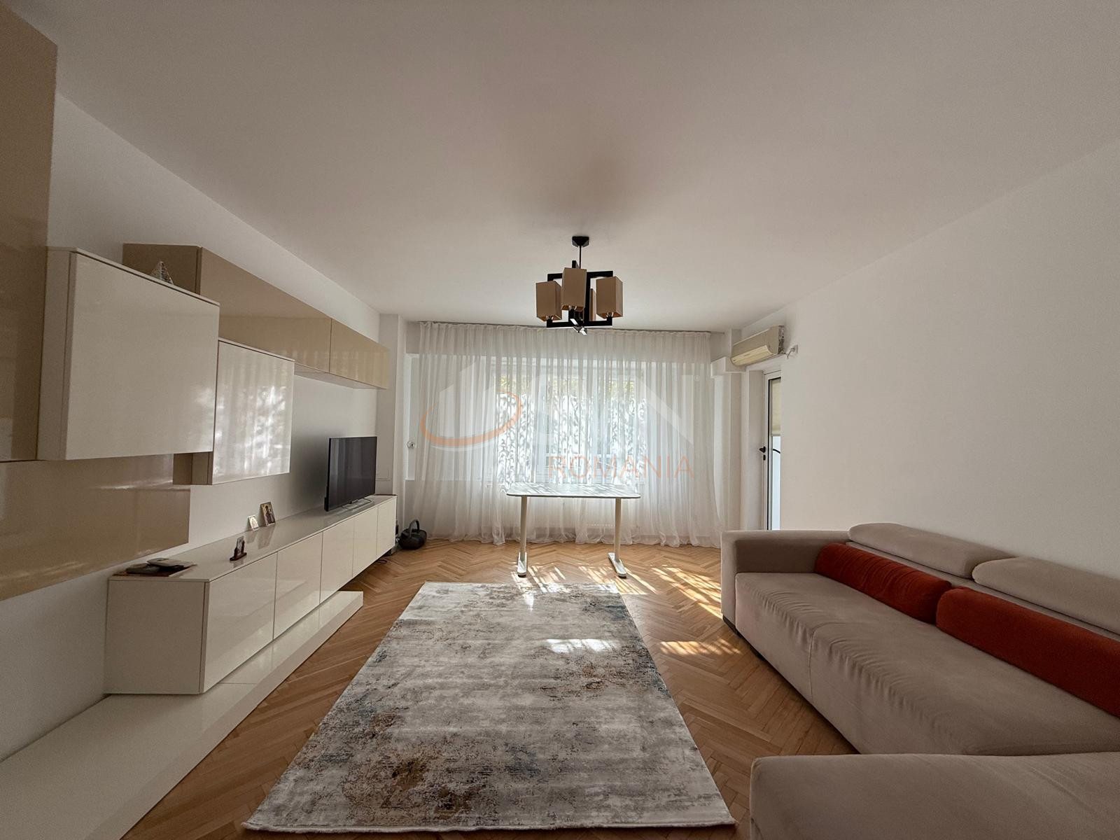 Apartament, 3 camere Bucuresti/Decebal