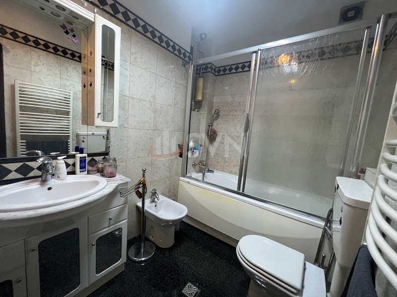 Apartament, 3 camere Bucuresti/Dacia