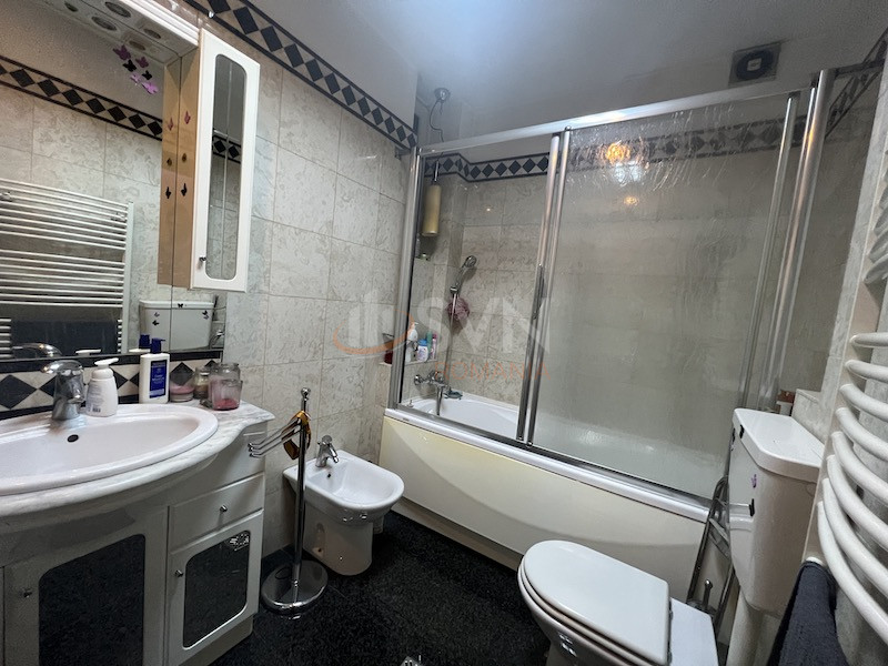 Apartament, 3 camere Bucuresti/Dacia