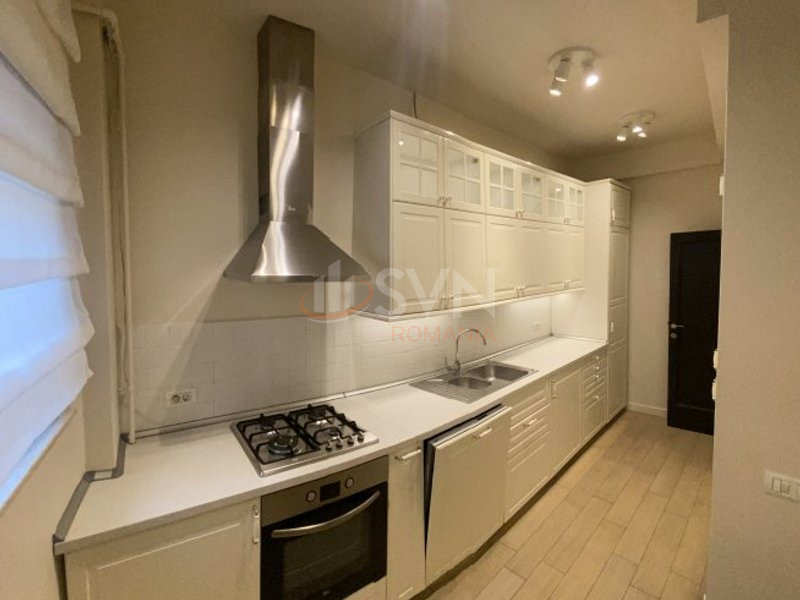 Apartament, 3 camere Bucuresti/Primaverii