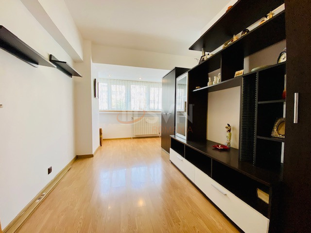 Apartament, 3 camere Bucuresti/Chisinau