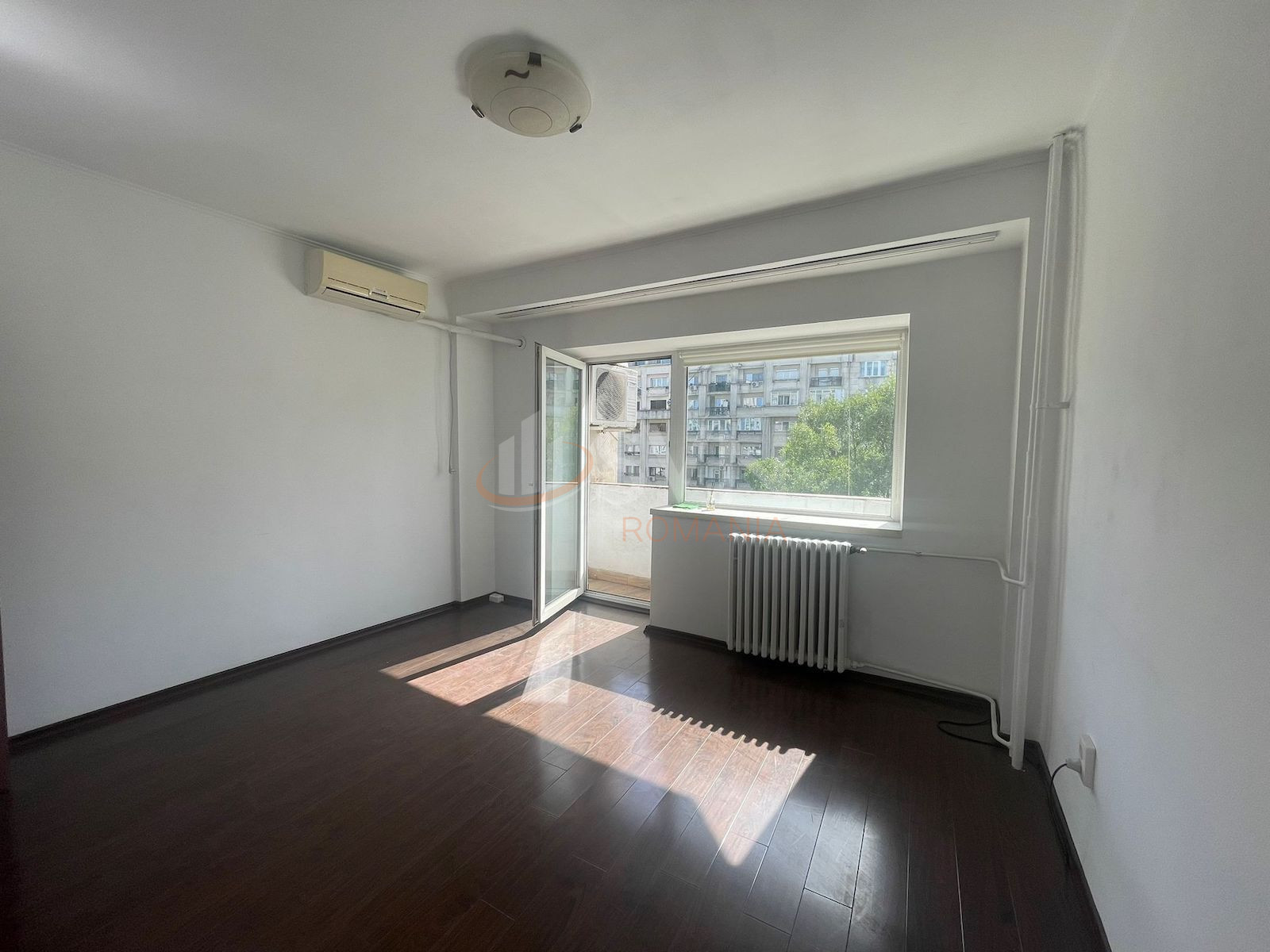 Apartament, 3 camere Bucuresti/Decebal