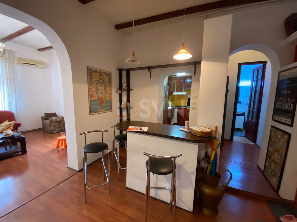 Apartament, 3 camere Bucuresti/Piata Victoriei