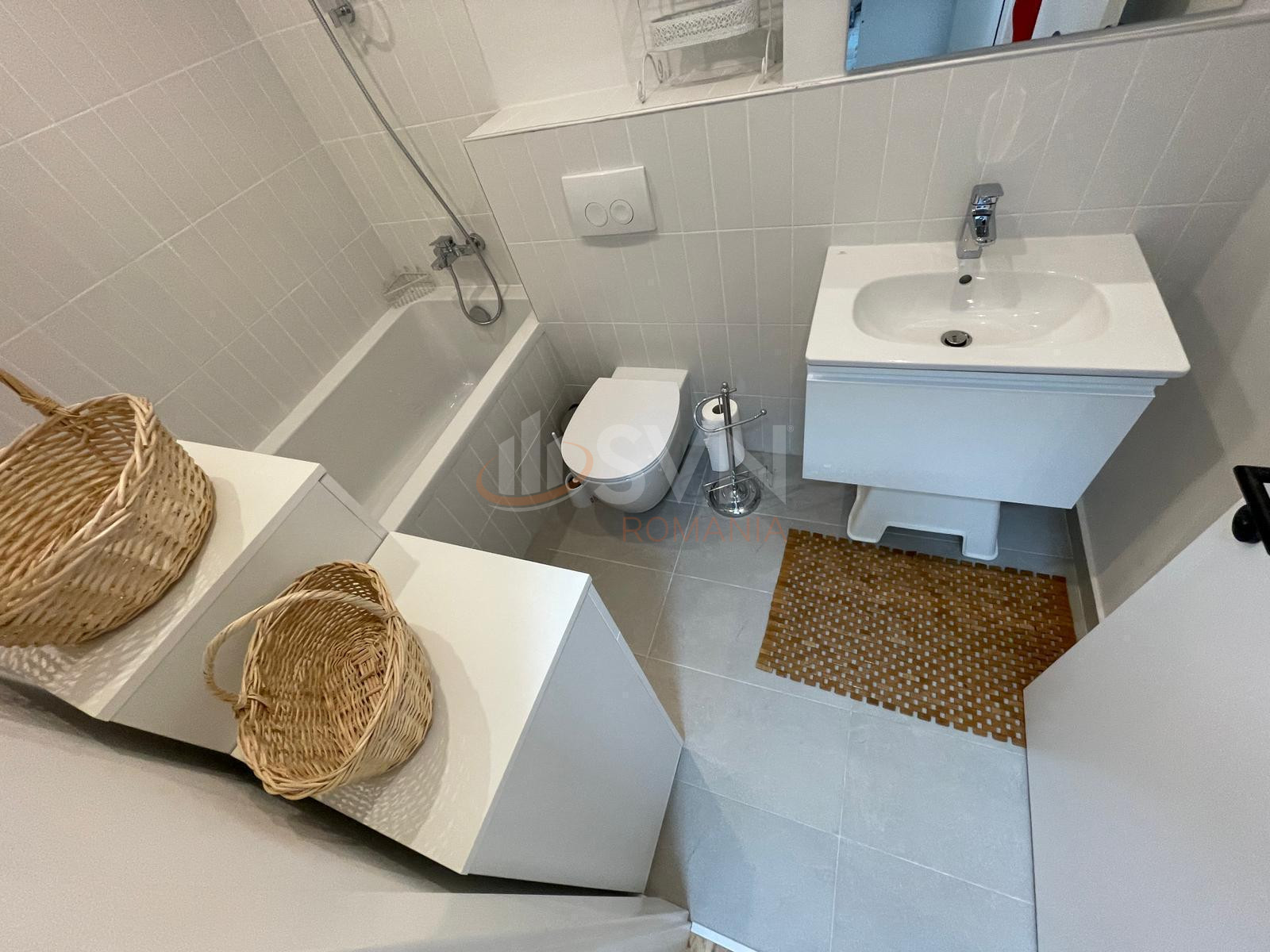 Apartament, 3 camere Bucuresti/Damaroaia