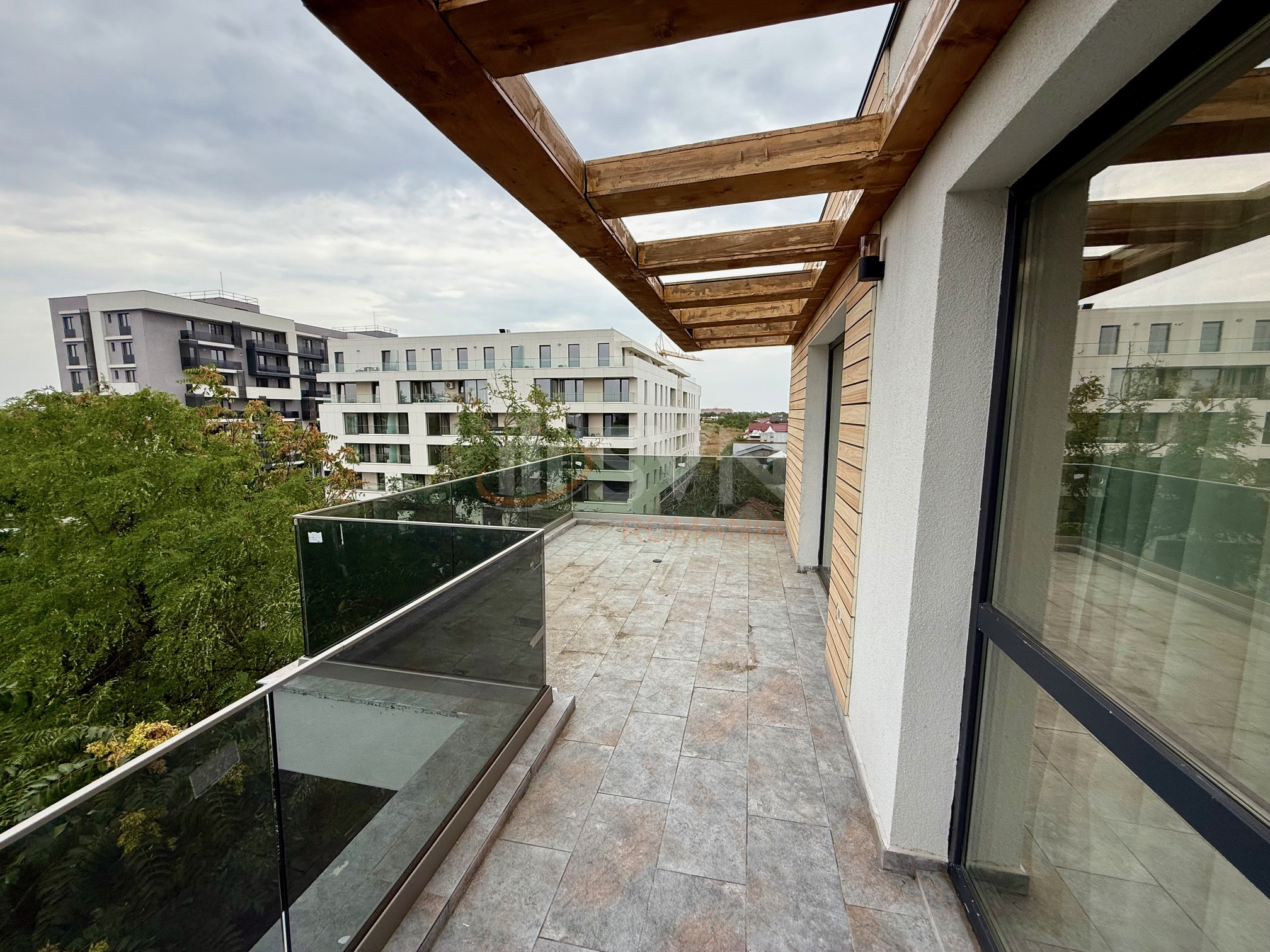 Apartament, 3 camere Bucuresti/Straulesti