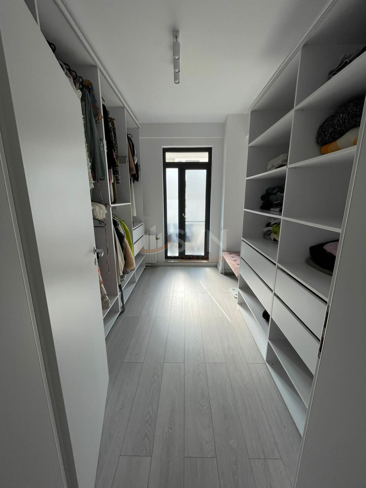 Apartament, 3 camere Bucuresti/Aviatiei