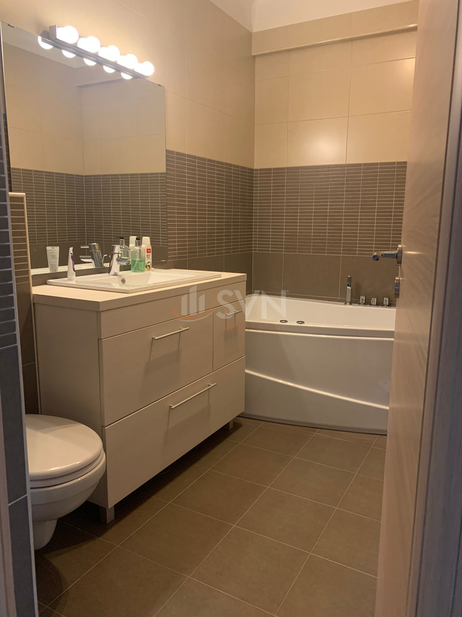 Apartament, 3 camere Bucuresti/Bucurestii Noi